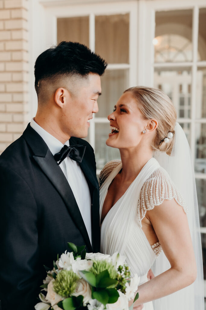 couples portraits outdoors