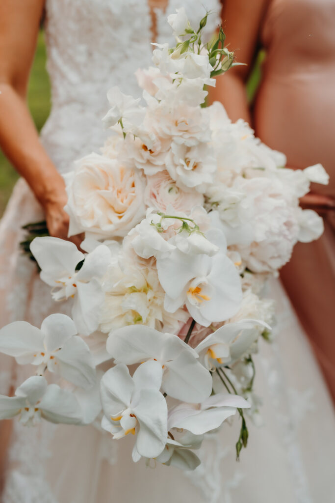 wedding party photos at magnolia plantation florals