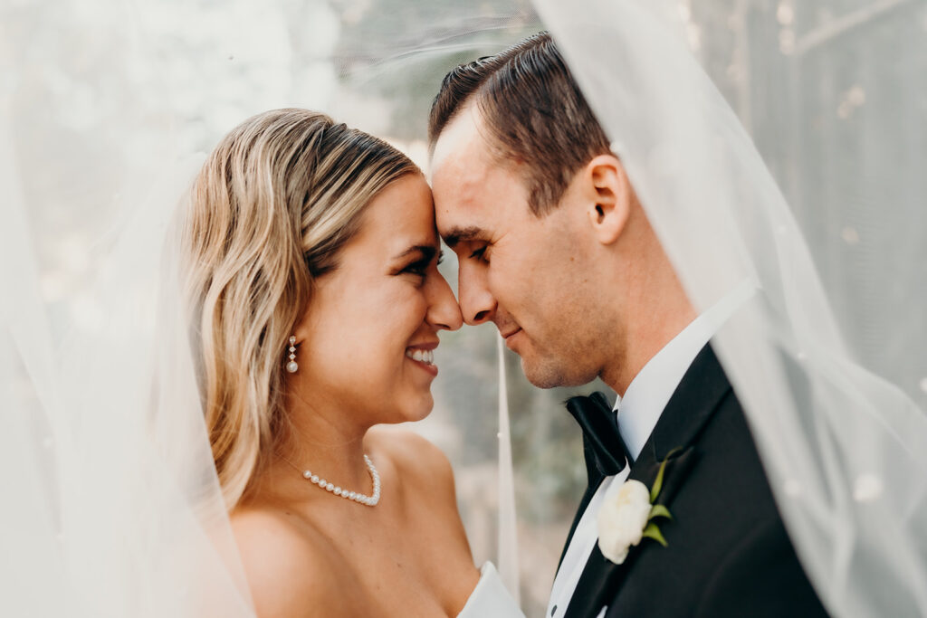 wedding at the cedar room couples portraits