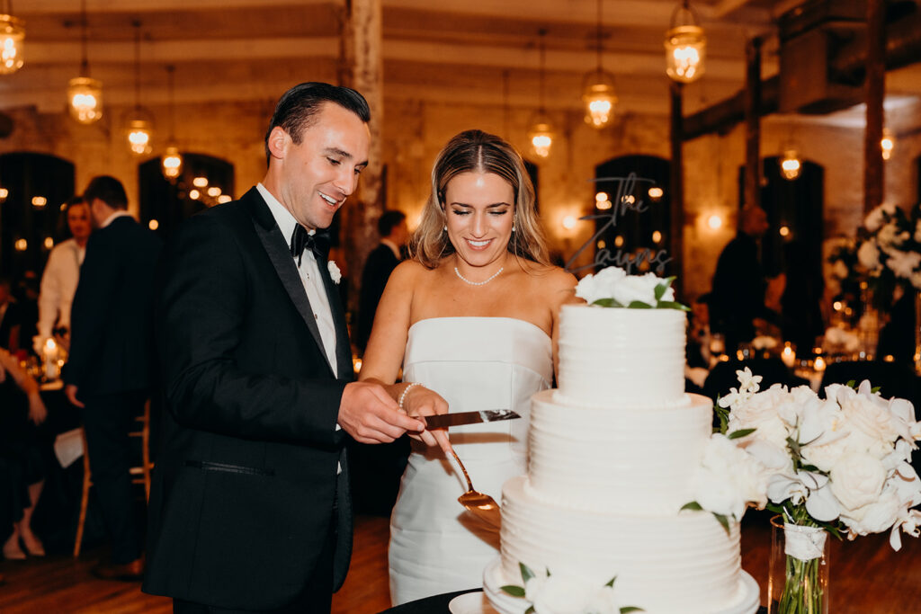 wedding reception at the cedar room cake cutting