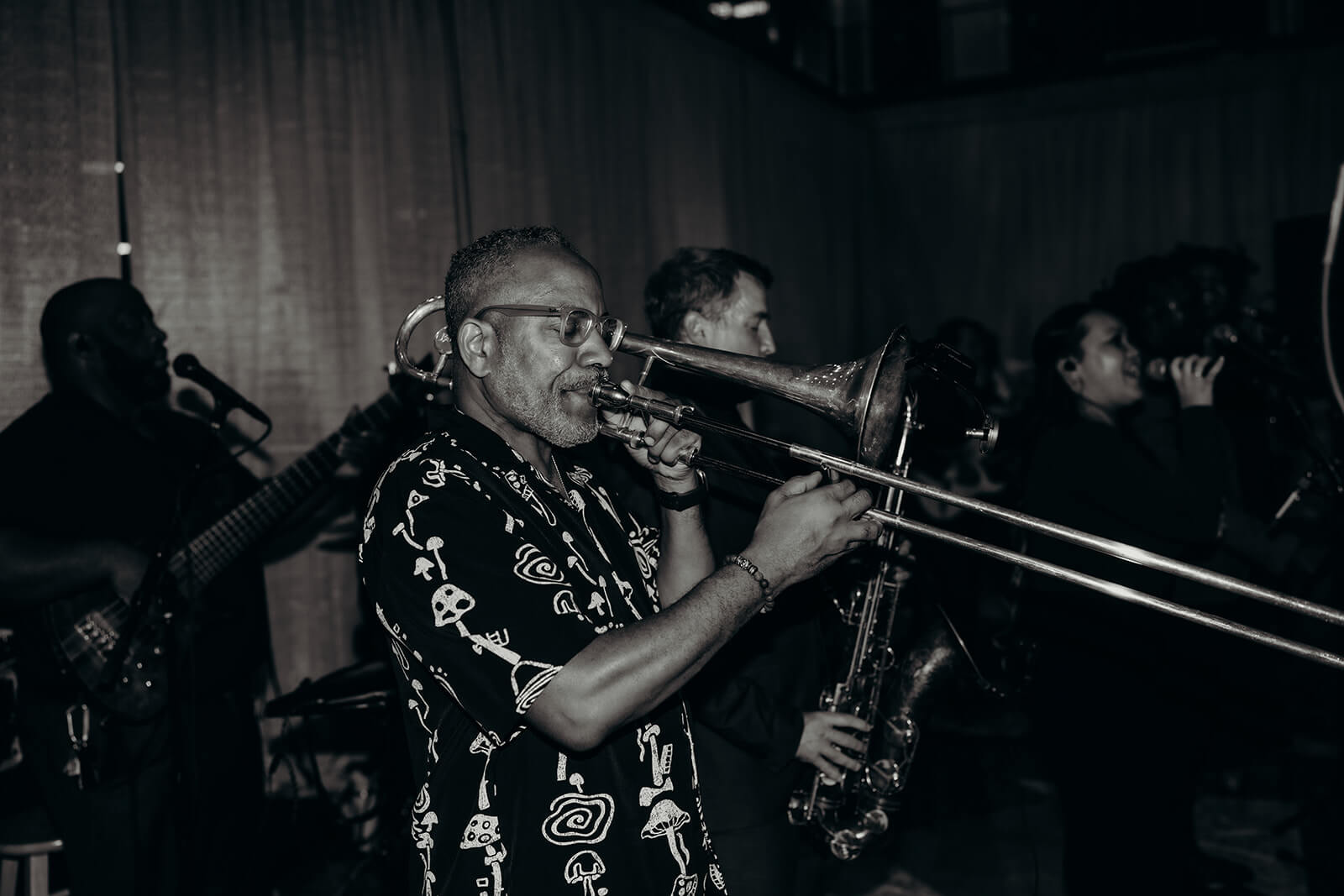 live jazz at wedding reception