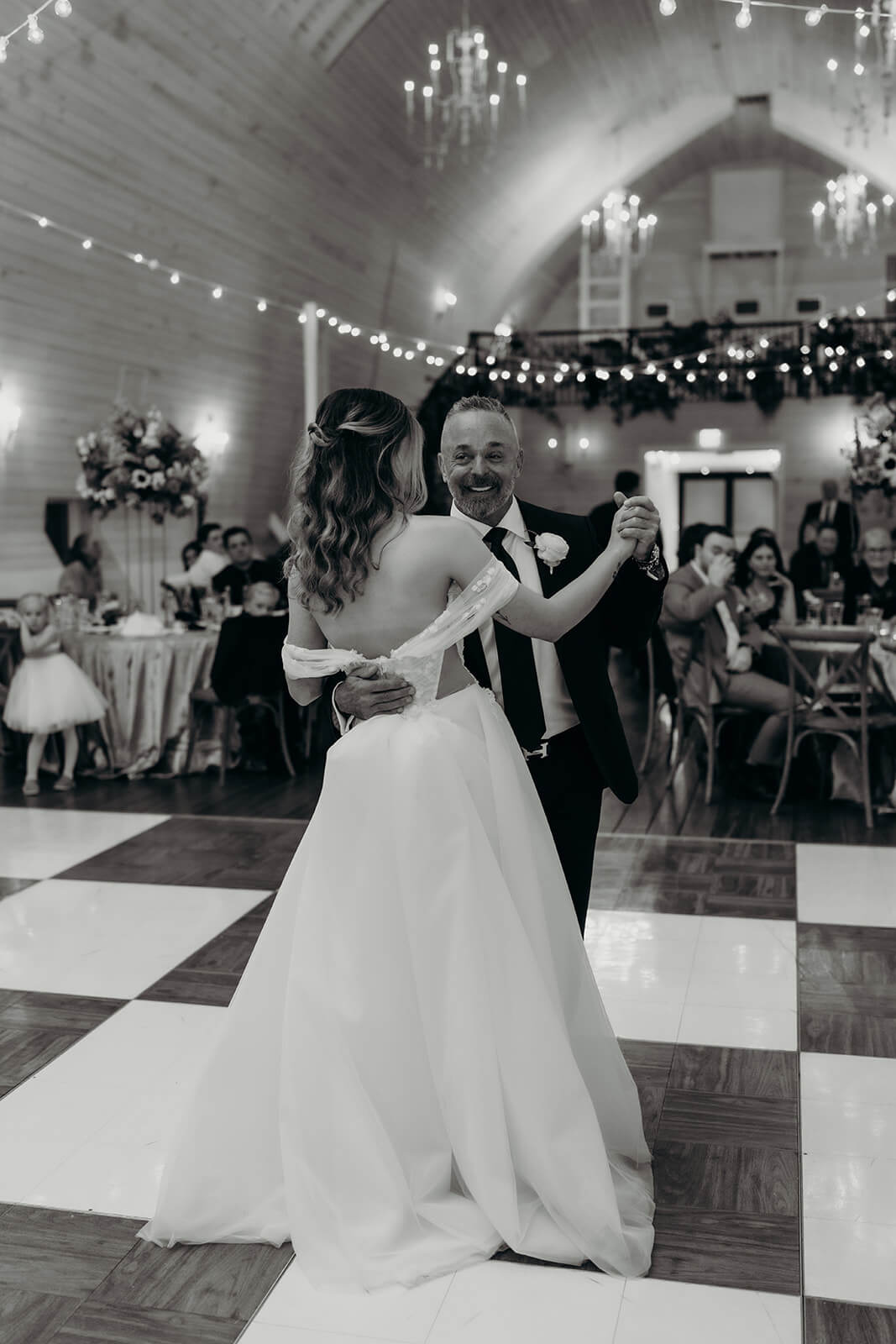 bride and dad first dance